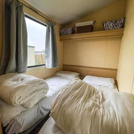 Brilliant 6 Berth Caravan Nearby Scratby Beach, Norfolk Ref 43081B Exterior photo