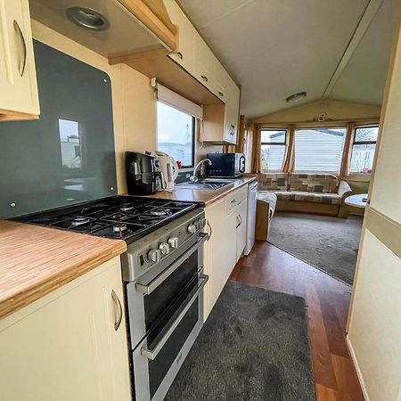 Brilliant 6 Berth Caravan Nearby Scratby Beach, Norfolk Ref 43081B Exterior photo